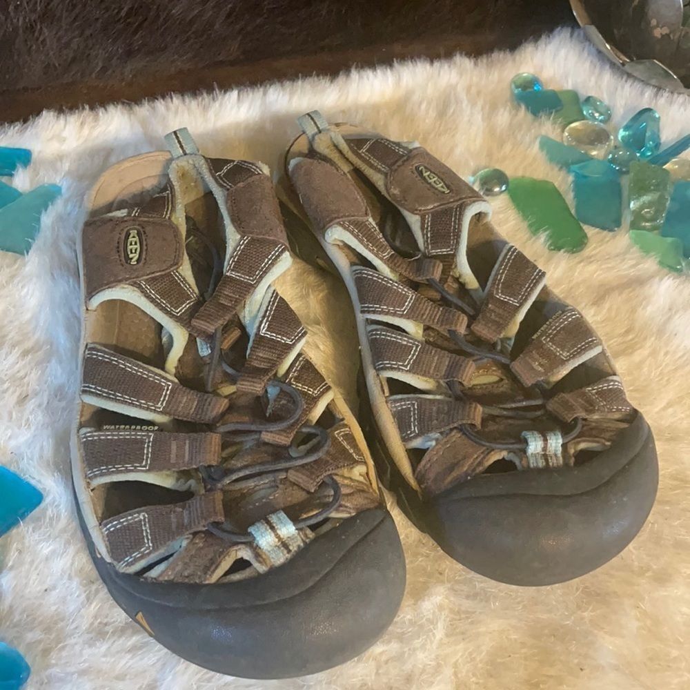 Keen sandals 8 (4678)
